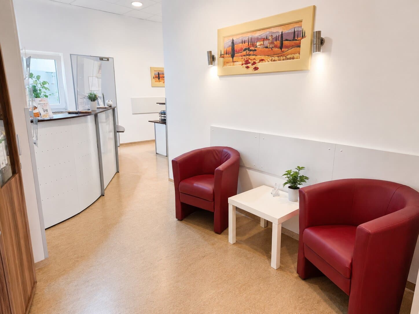 Eingangsbereich der Albaretto Physiotherapie in Augsburg-Kriegshaber